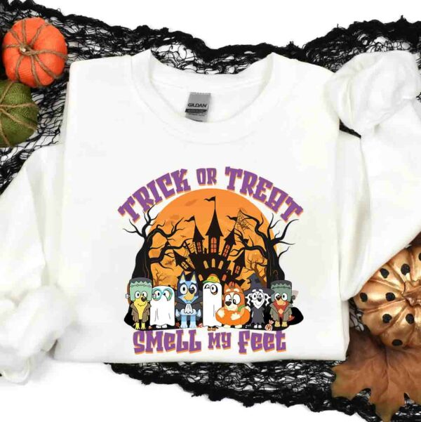 Trick Or Treat Smell My Feet Halloween Pumpkin Shirt