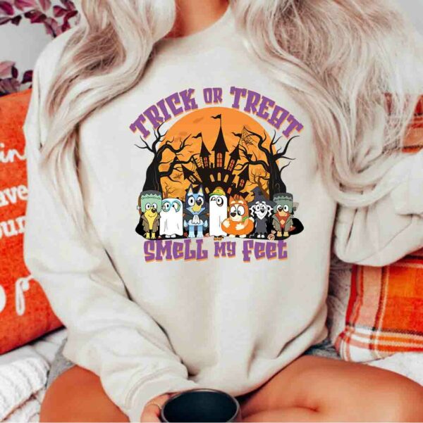 Trick Or Treat Smell My Feet Halloween Pumpkin Shirt