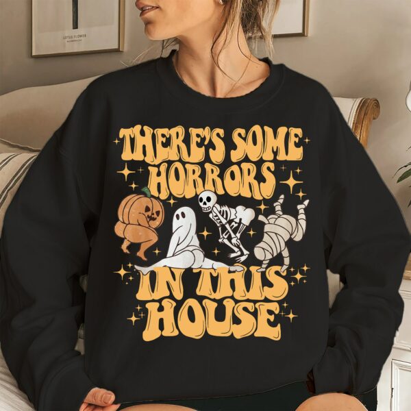 There’s Some Horrors In This House Spooky Season Shirt